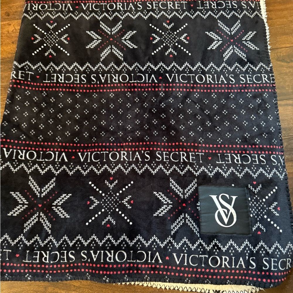 Victoria's Secret Cozy Plush Blanket